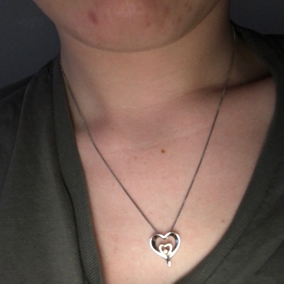 Sterling silver heart necklace - Picture 3 of 3